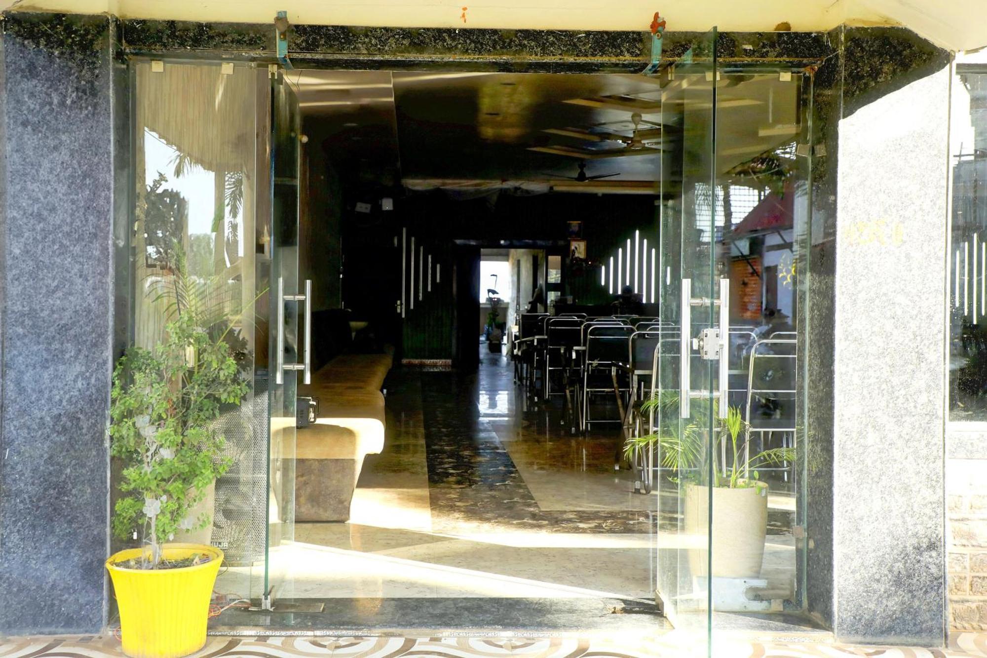 Hotel Art Of Spice Mumbai Exterior foto